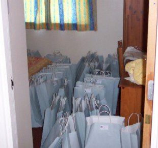 01) The goody bags all complete and ready to go!
